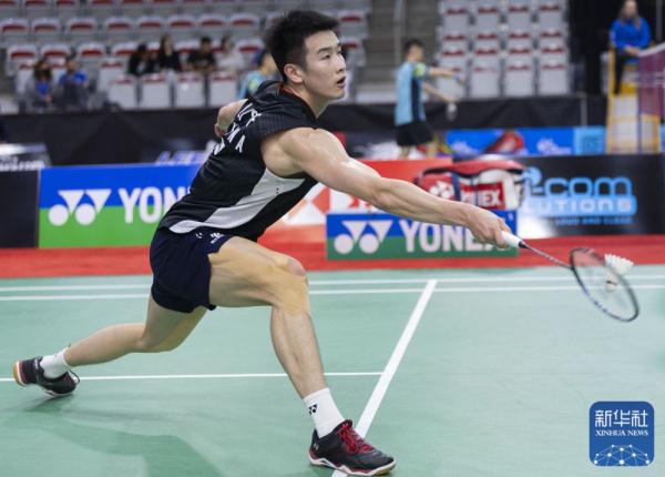 她可能会在 她可能会在